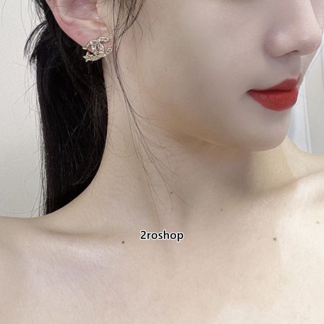 CHANEL 피어싱