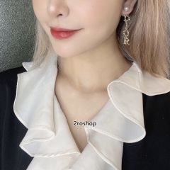DIOR 피어싱
