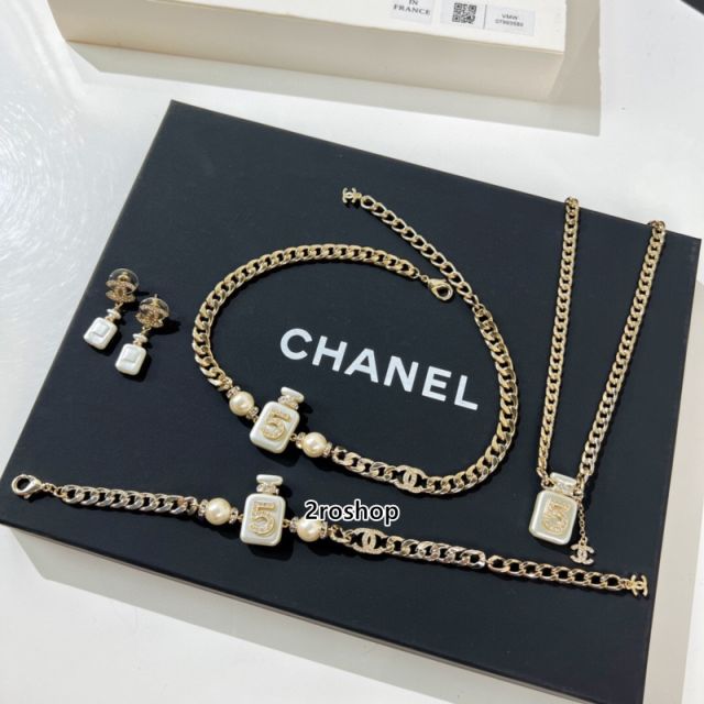 CHANEL 팔찌