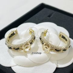 CHANEL 피어싱