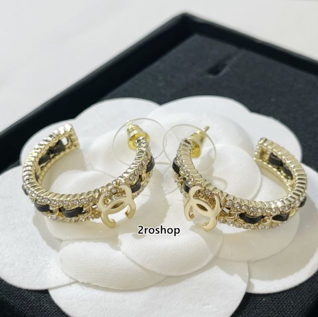 CHANEL 피어싱