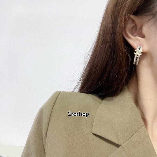 CHANEL 피어싱