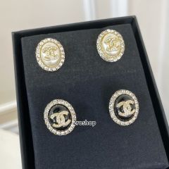 CHANEL 피어싱