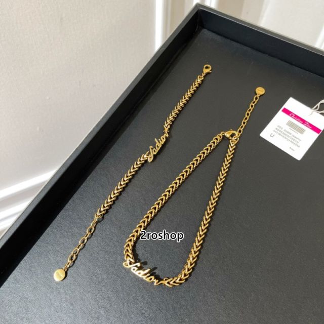 DIOR 팔찌