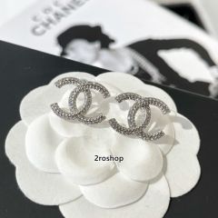CHANEL 피어싱