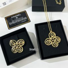 CHANEL 브로치