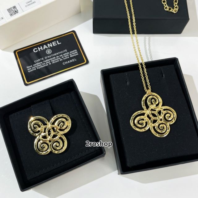 CHANEL 브로치