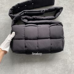 보테가베네타카세트크로스백