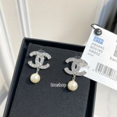 CHANEL 피어싱