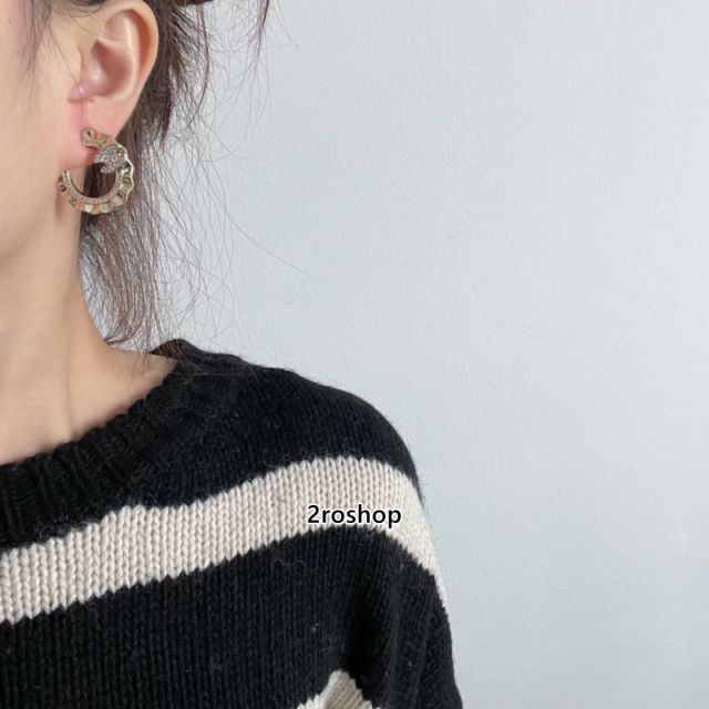 CHANEL 피어싱