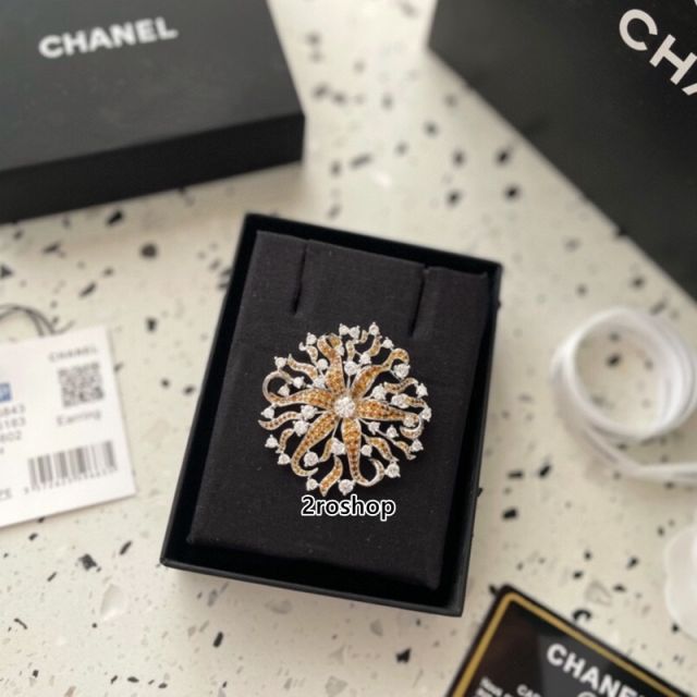 CHANEL 브로치