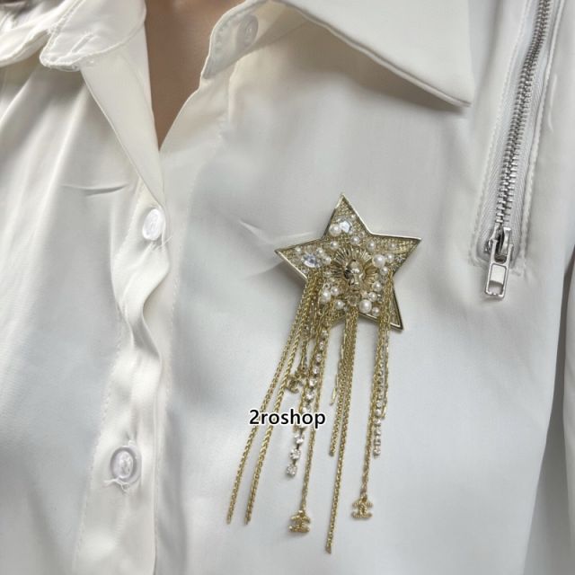CHANEL 브로치