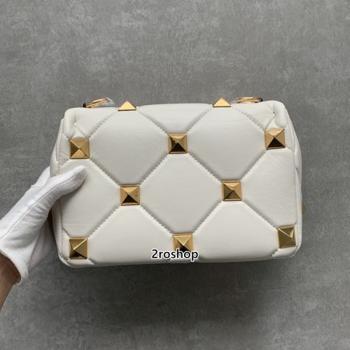 발렌티노플랩백