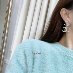 CHANEL 피어싱