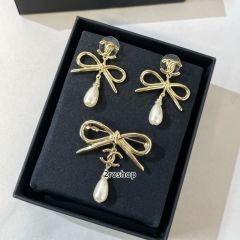 CHANEL 브로치