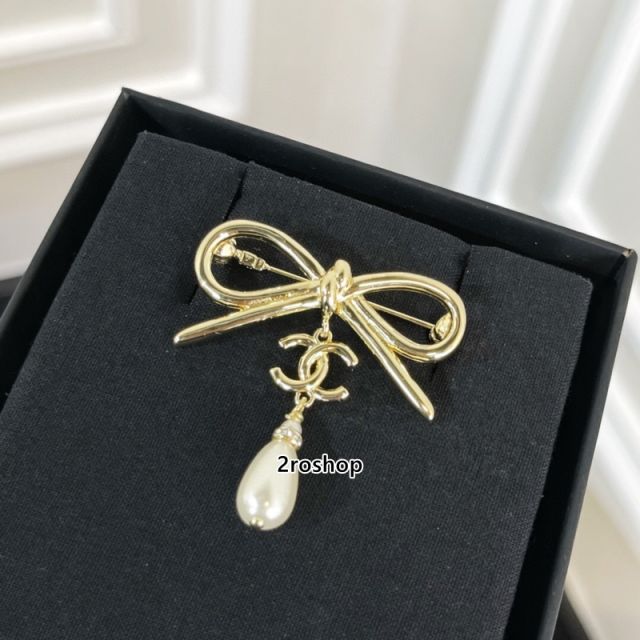CHANEL 브로치
