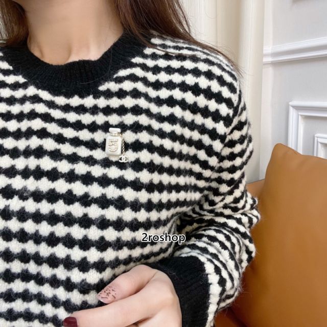 CHANEL 브로치