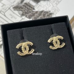 CHANEL 피어싱