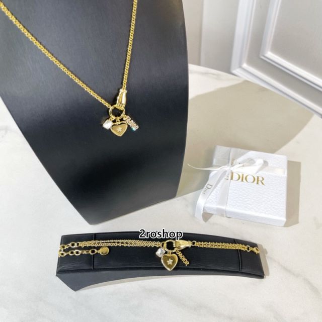 DIOR 목걸이