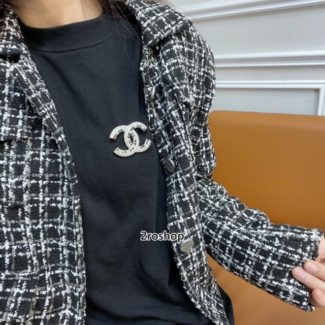 CHANEL 브로치