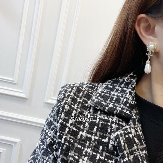 CHANEL 피어싱