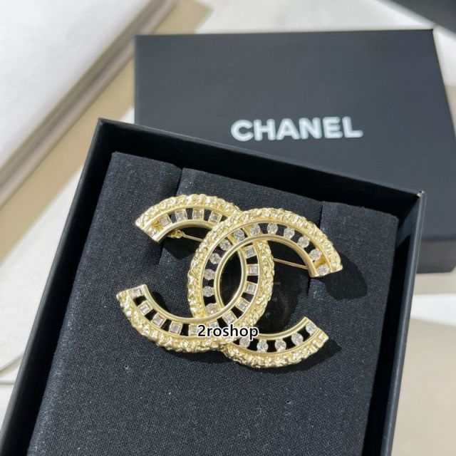 CHANEL 브로치