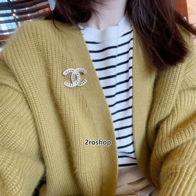 CHANEL 브로치