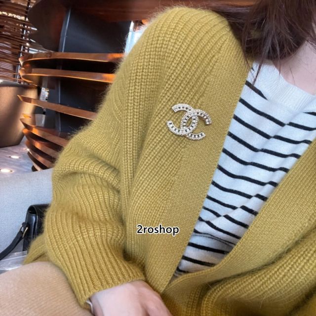 CHANEL 브로치