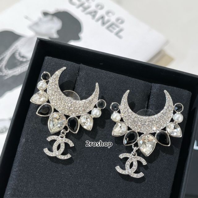 CHANEL 피어싱