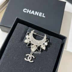 CHANEL 브로치