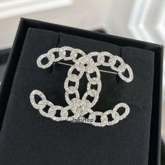 CHANEL 브로치