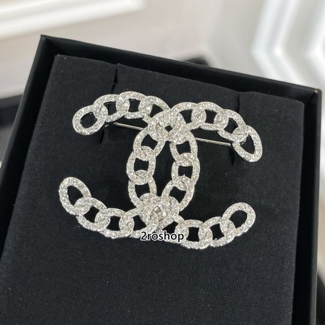 CHANEL 브로치