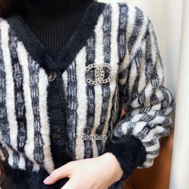 CHANEL 브로치