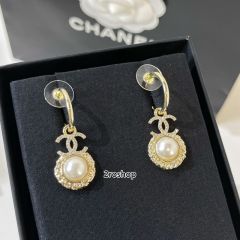 CHANEL 피어싱