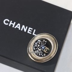 CHANEL 브로치
