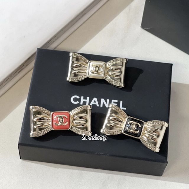 CHANEL 브로치