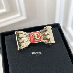 CHANEL 브로치