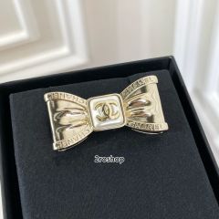CHANEL 브로치