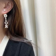 DIOR 피어싱