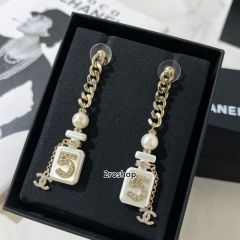 CHANEL 피어싱