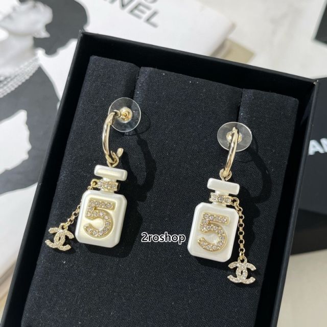 CHANEL 피어싱