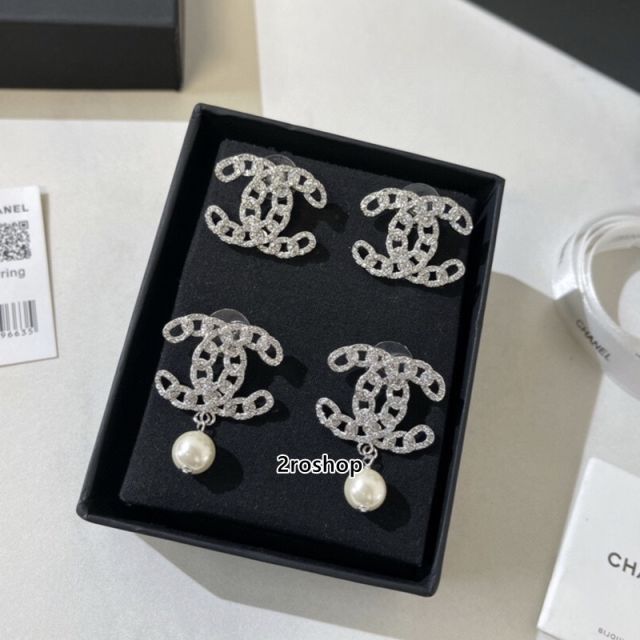 CHANEL 피어싱