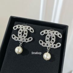 CHANEL 피어싱