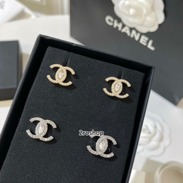 CHANEL 피어싱