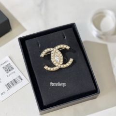 CHANEL 브로치