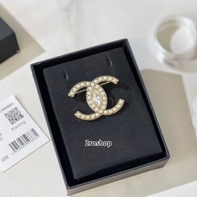 CHANEL 브로치