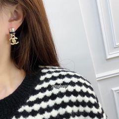 CHANEL 피어싱