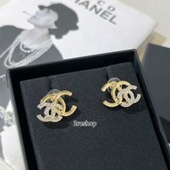 CHANEL 피어싱