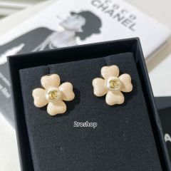 CHANEL 피어싱