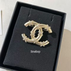 CHANEL 브로치